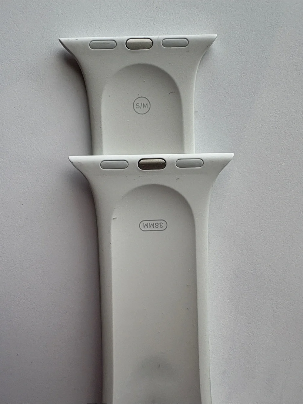 Genuine Apple Watch White Silicone sports Band Replacement white S/M 38mm